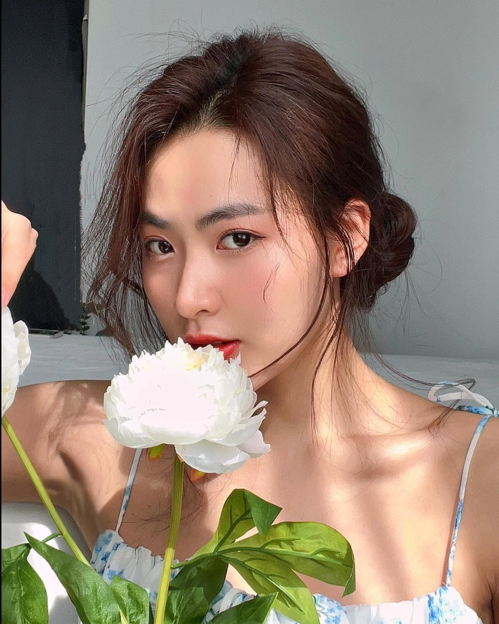 Ánh mắt mạnh mẽ vượt lên trong diễn viên Minh Trang bị chồng bạo hành