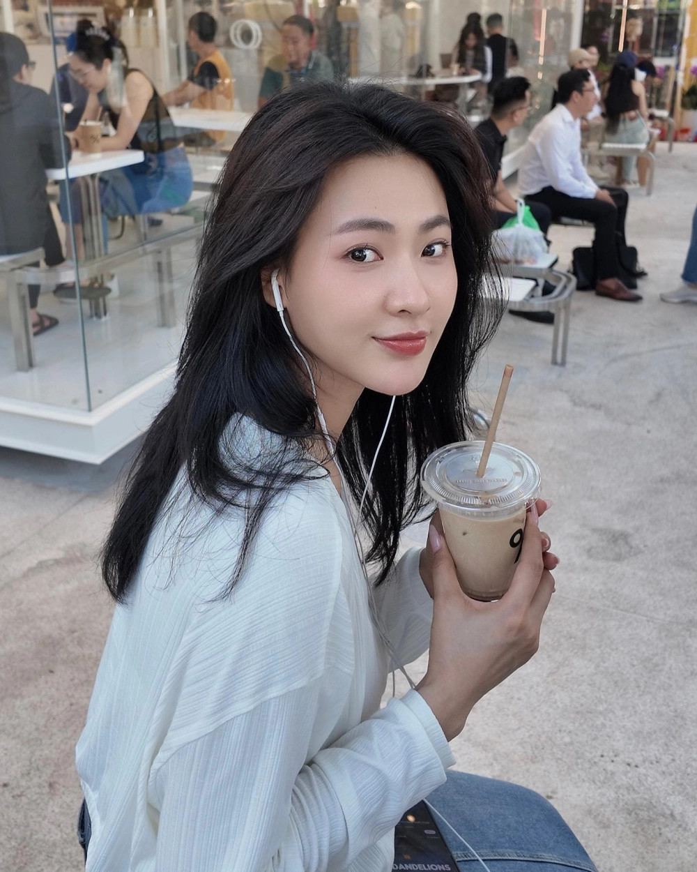 Chiêm ngưỡng thần thái gái đẹp facebook qua loạt ảnh mới