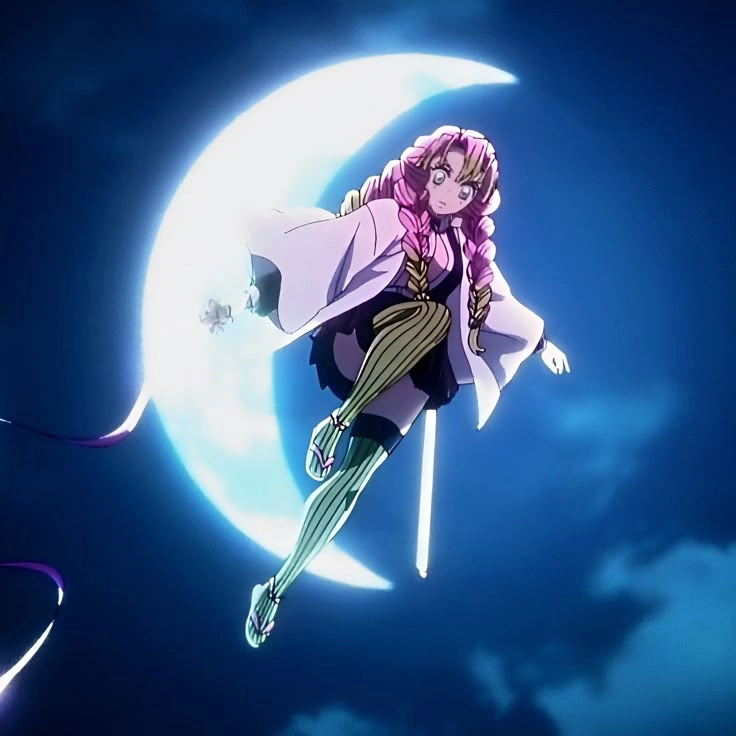 Mitsuri với tạo hình ngọt ngào đầy cuốn hút