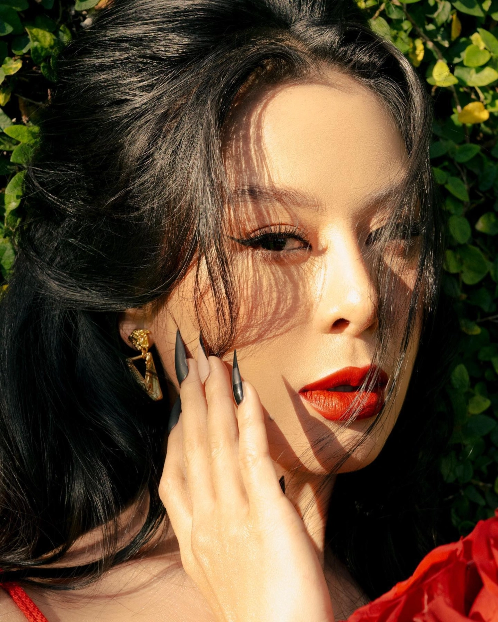 Hình ảnh liên quan đến vụ việc scandal Nam Thư gây xôn xao