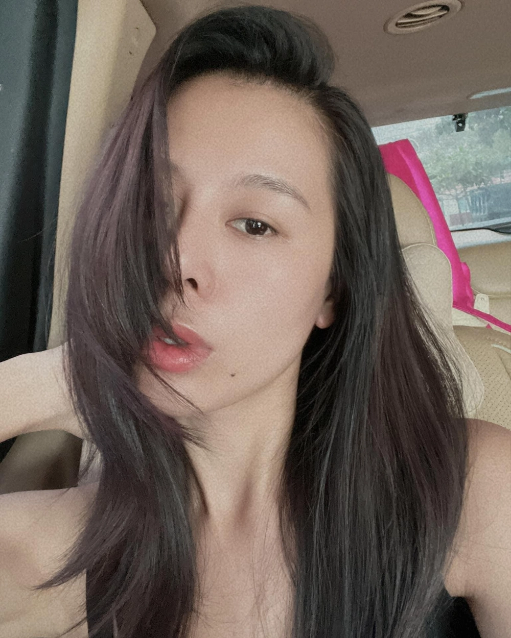 Góc ảnh đời thường trẻ trung của hình ảnh Nam Thư