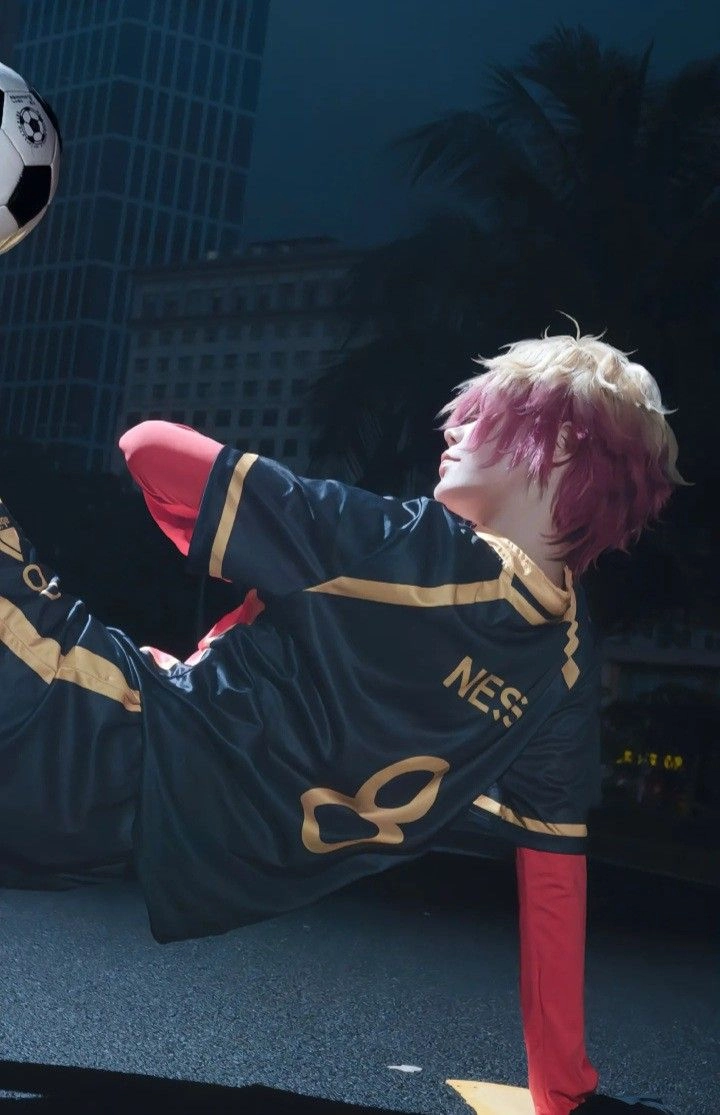 Alexis Ness cosplay hóa thân ngọt ngào và đáng thương