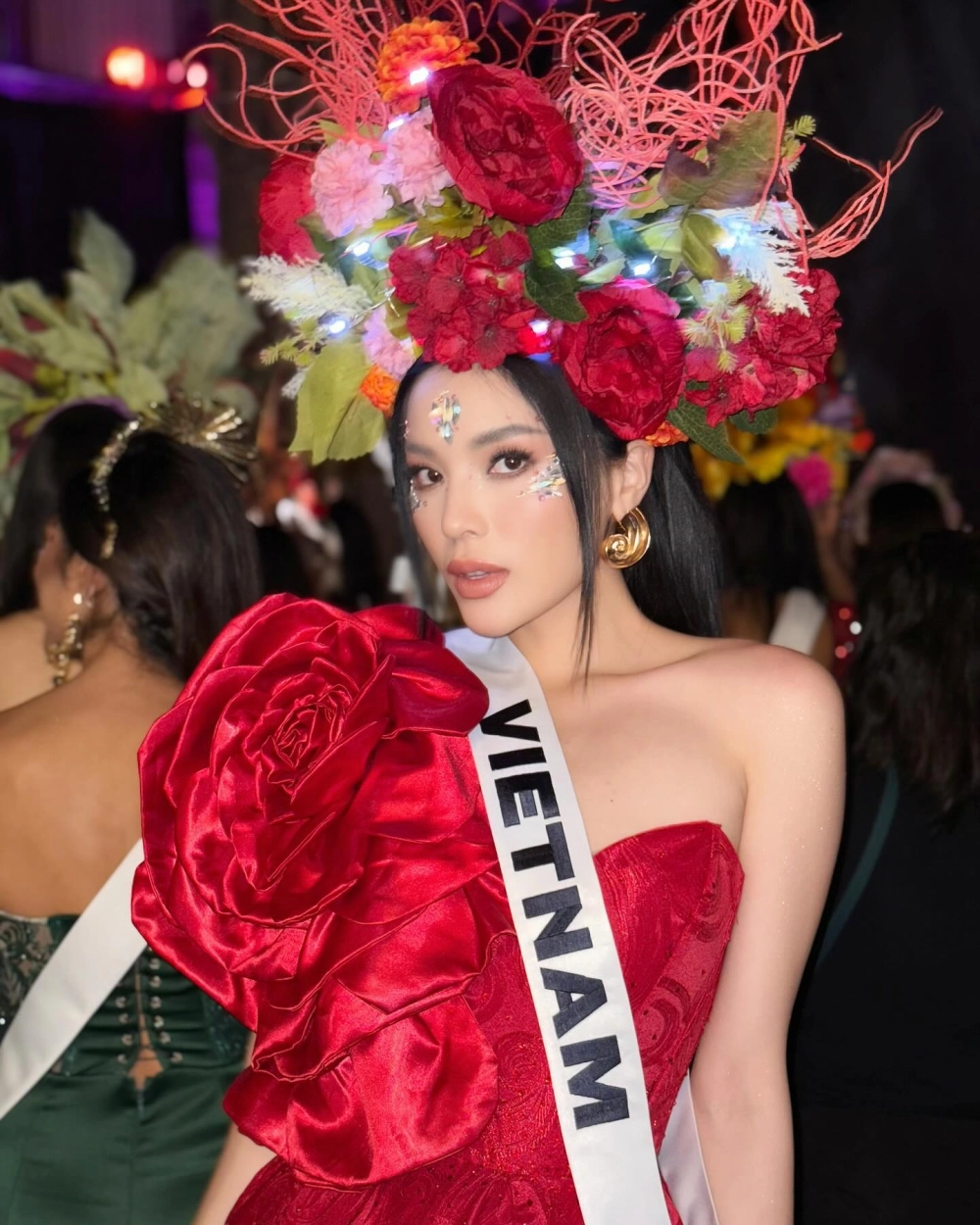 Cuốn hút khó cưỡng từ anh gái xinh mặc bikini