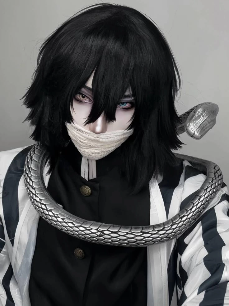 Iguro cosplay tái hiện hình ảnh xà trụ đầy ấn tượng
