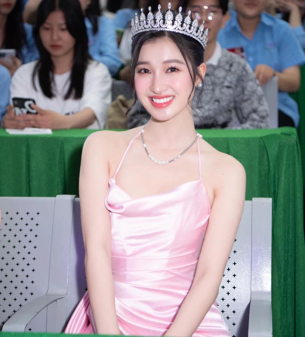 Tải ngay bộ sưu tập hình nền gái đẹp 4K siêu cuốn