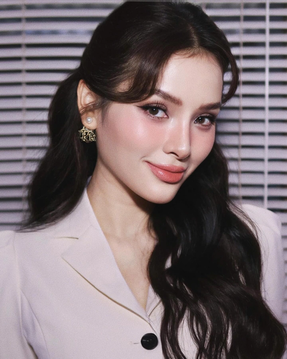 Ảnh kỷ niệm buổi Phương Trinh Jolie sinh nhật chồng