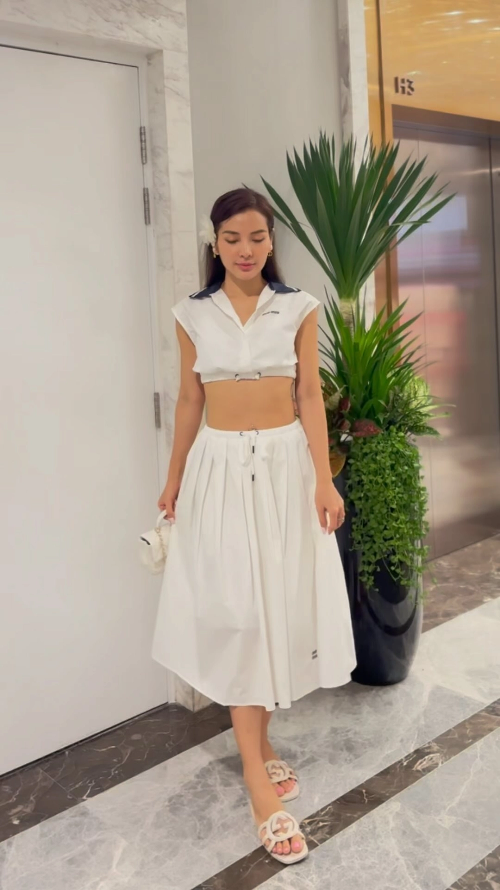 Góc biểu diễn khi Phương Trinh Jolie hát tiếng Anh