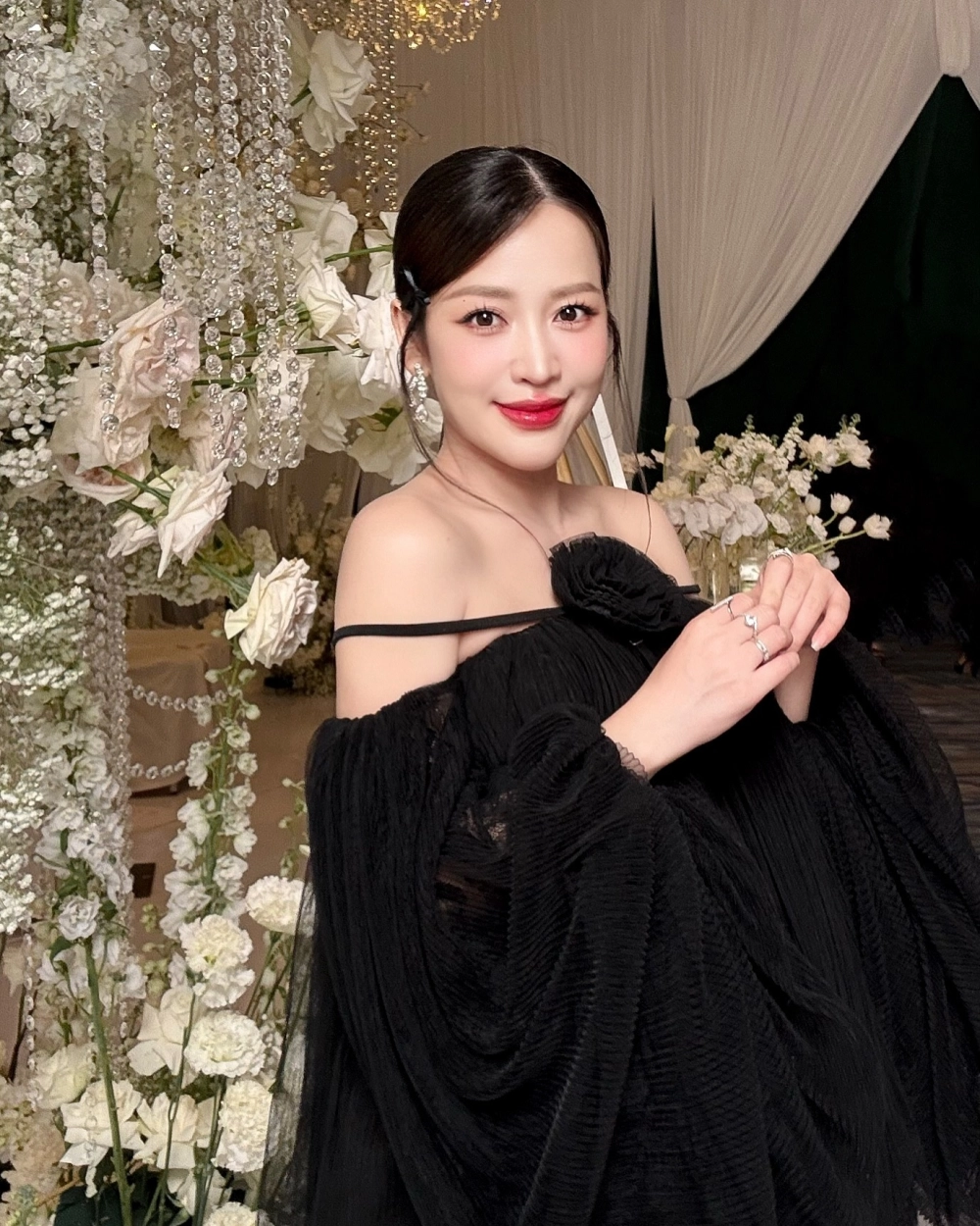 Chiều cao thật sự bất ngờ của cô nàng Puka height