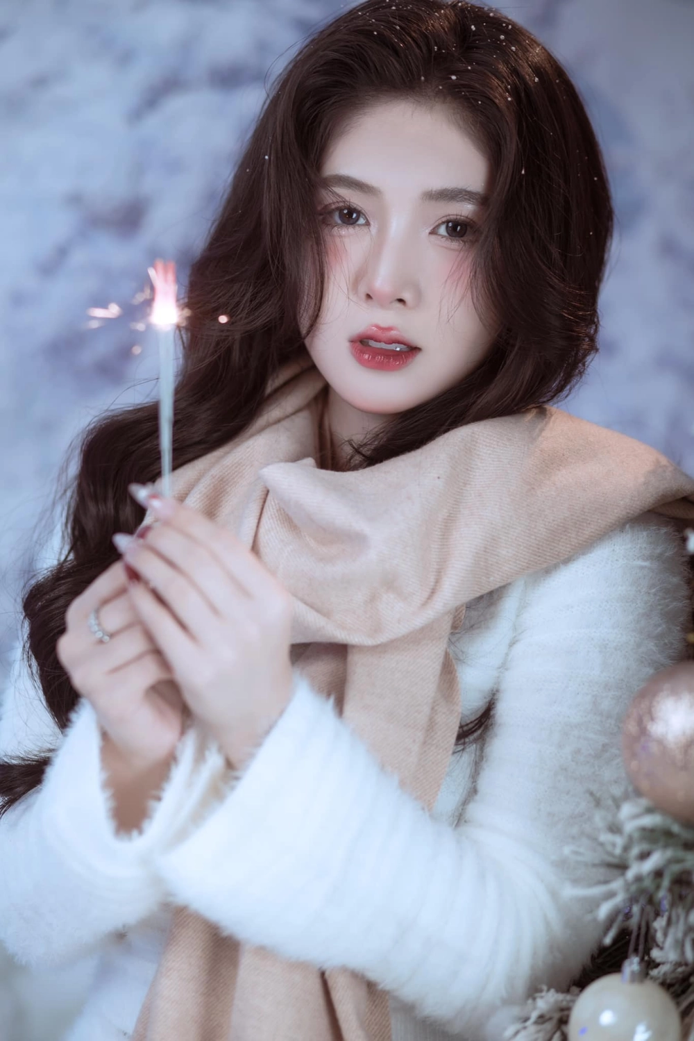 Khoảnh khắc viral khi Quỳnh Alee đẩy xe bò