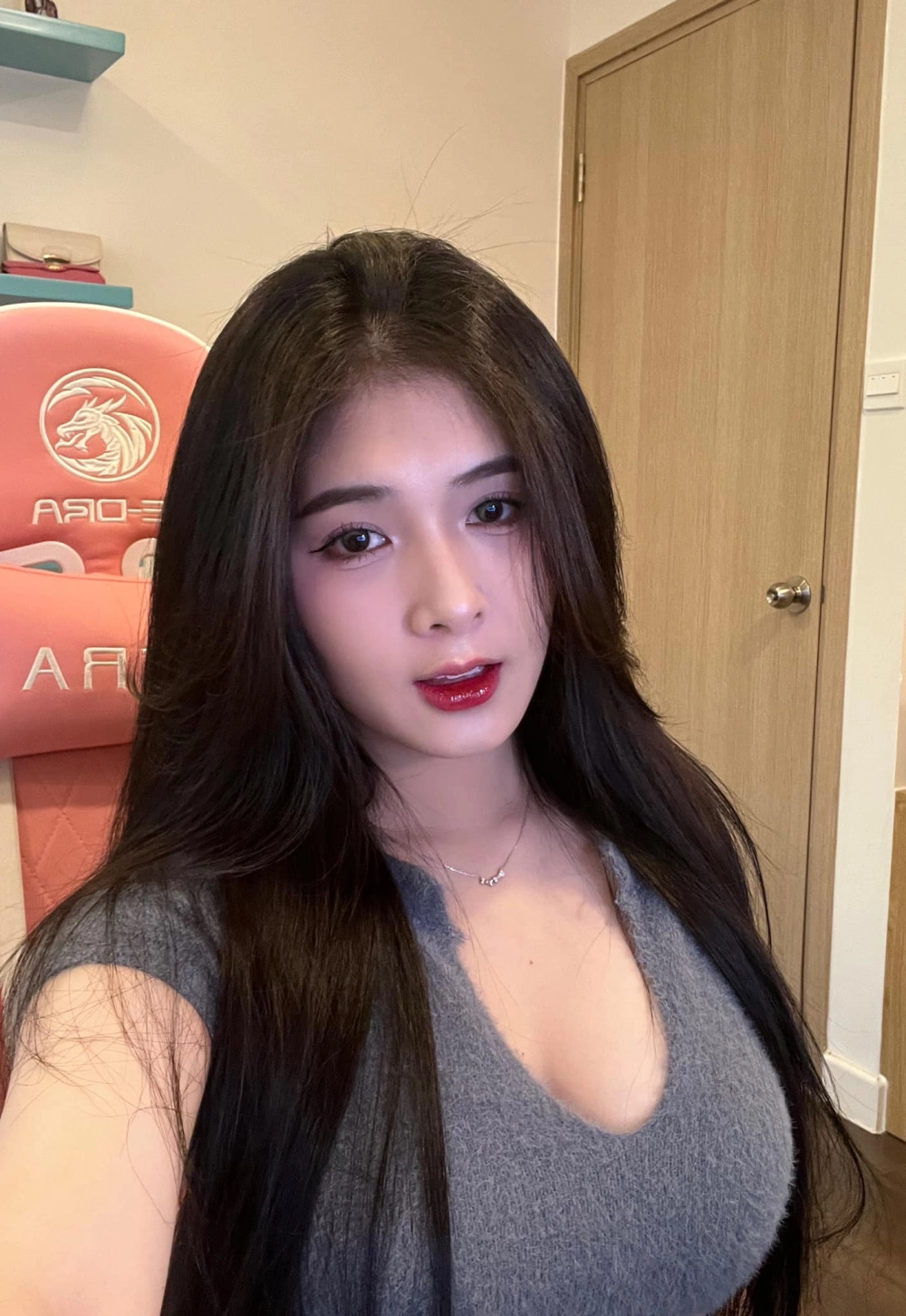 Nhan sắc trẻ trung khiến hỏi Quỳnh Alee sinh năm bao nhiêu