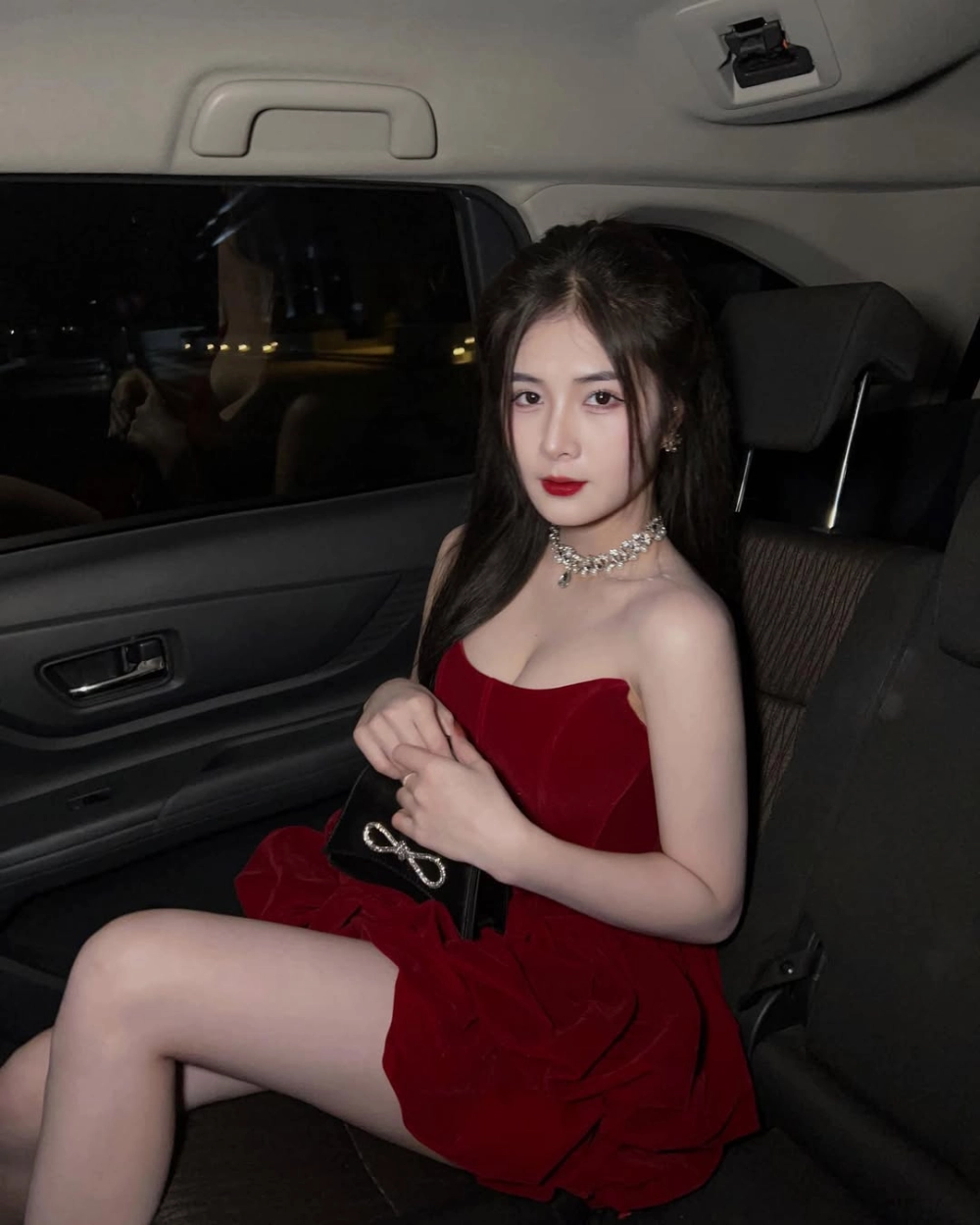 Ảnh căng thẳng liên quan đến phốt Quỳnh Alee