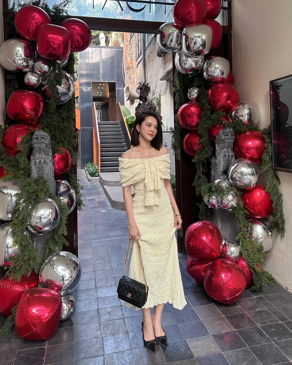 Góc nghiêng xinh đẹp của Quỳnh Lương người ấy là ai