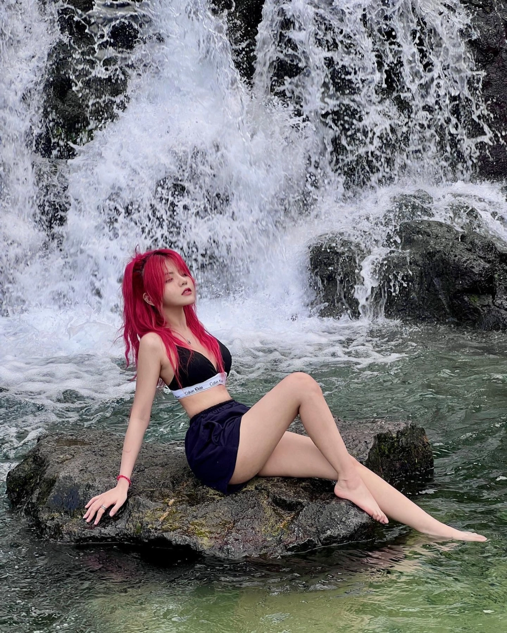 Gợi cảm từng centimet với ảnh gái bận bikini