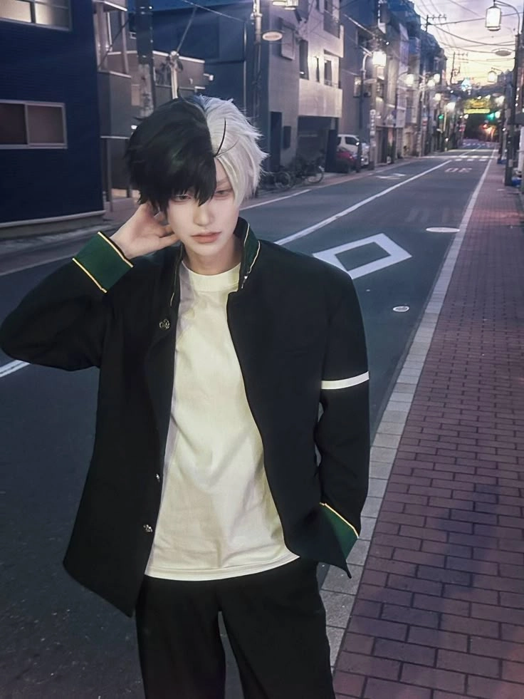 Sakura Haruka cosplay tái hiện nhân vật chân thật