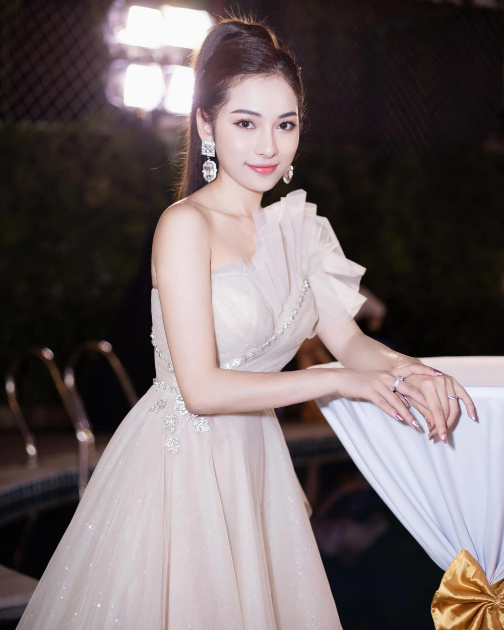 Thần thái trưởng thành từ ảnh gái xinh 2000