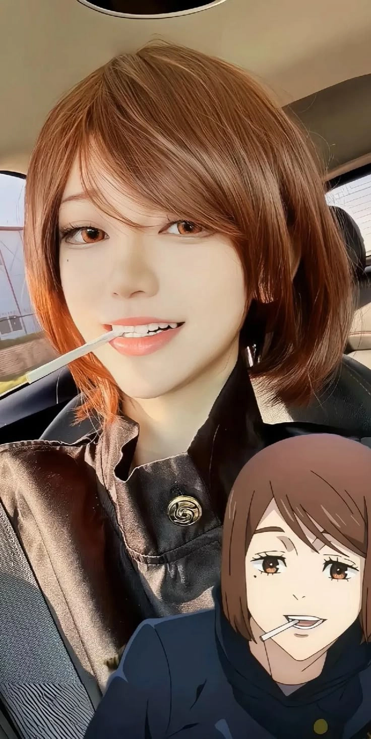 Shoko Ieiri cosplay thể hiện thần thái lạnh khó cưỡng