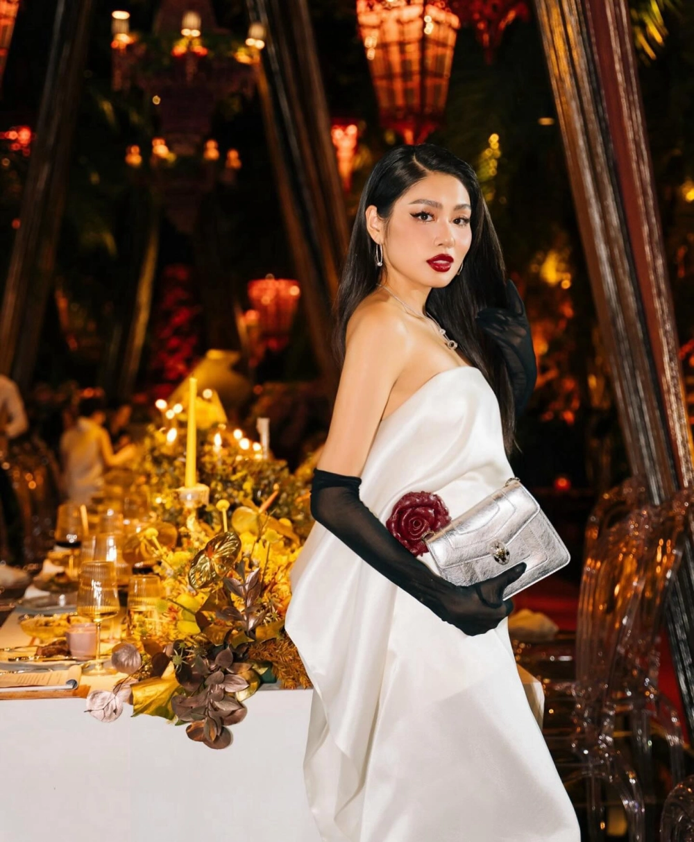 Ngắm nhìn hinh anh con gai cute nhẹ nhàng mà ấn tượng