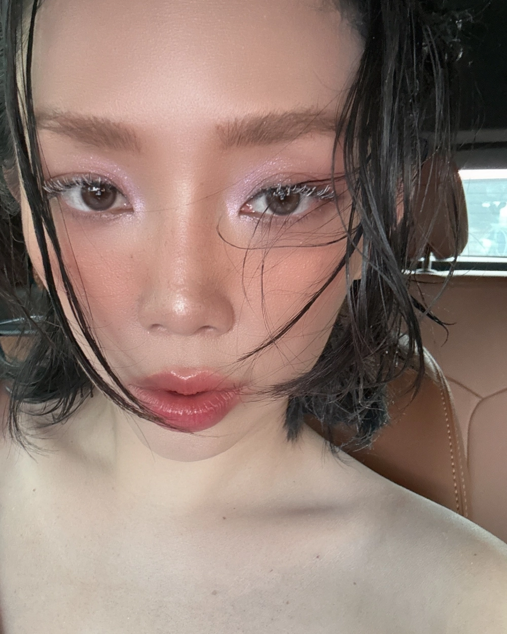 Ảnh đầy phong cách làm nổi bật Tóc Tiên cao