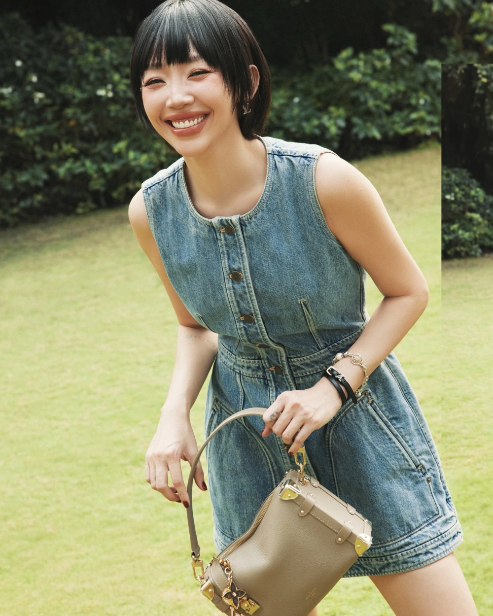 Ảnh biểu diễn cháy hết mình trong nhạc Tóc Tiên