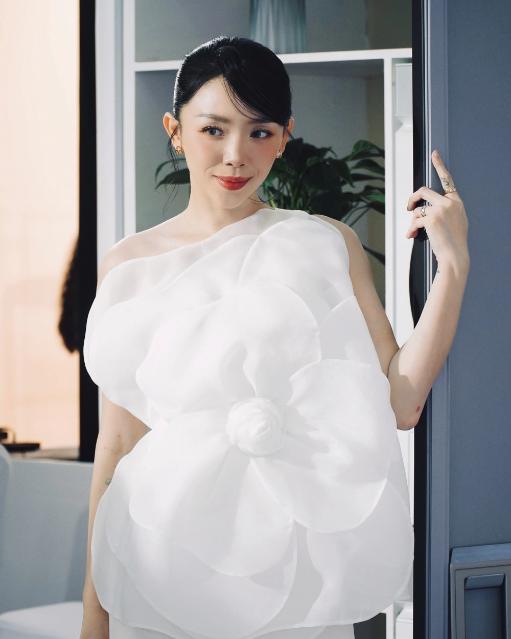 Góc ảnh gây tranh cãi liên quan đến Tóc Tiên phốt