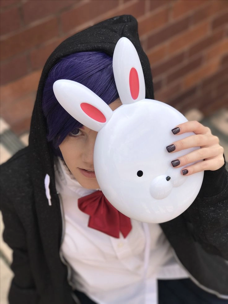 Tokyo Ghoul Touka cosplay thường kèm đạo cụ kagune ánh lửa