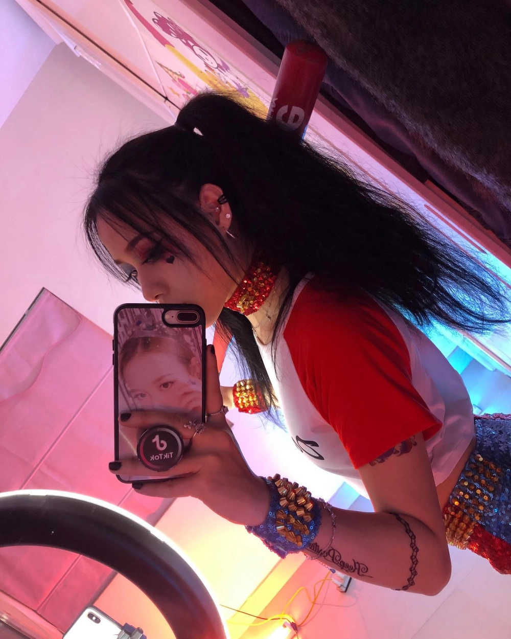 Tạo dáng chuẩn dáng tôn lên Trà Đặng cao bao nhiêu