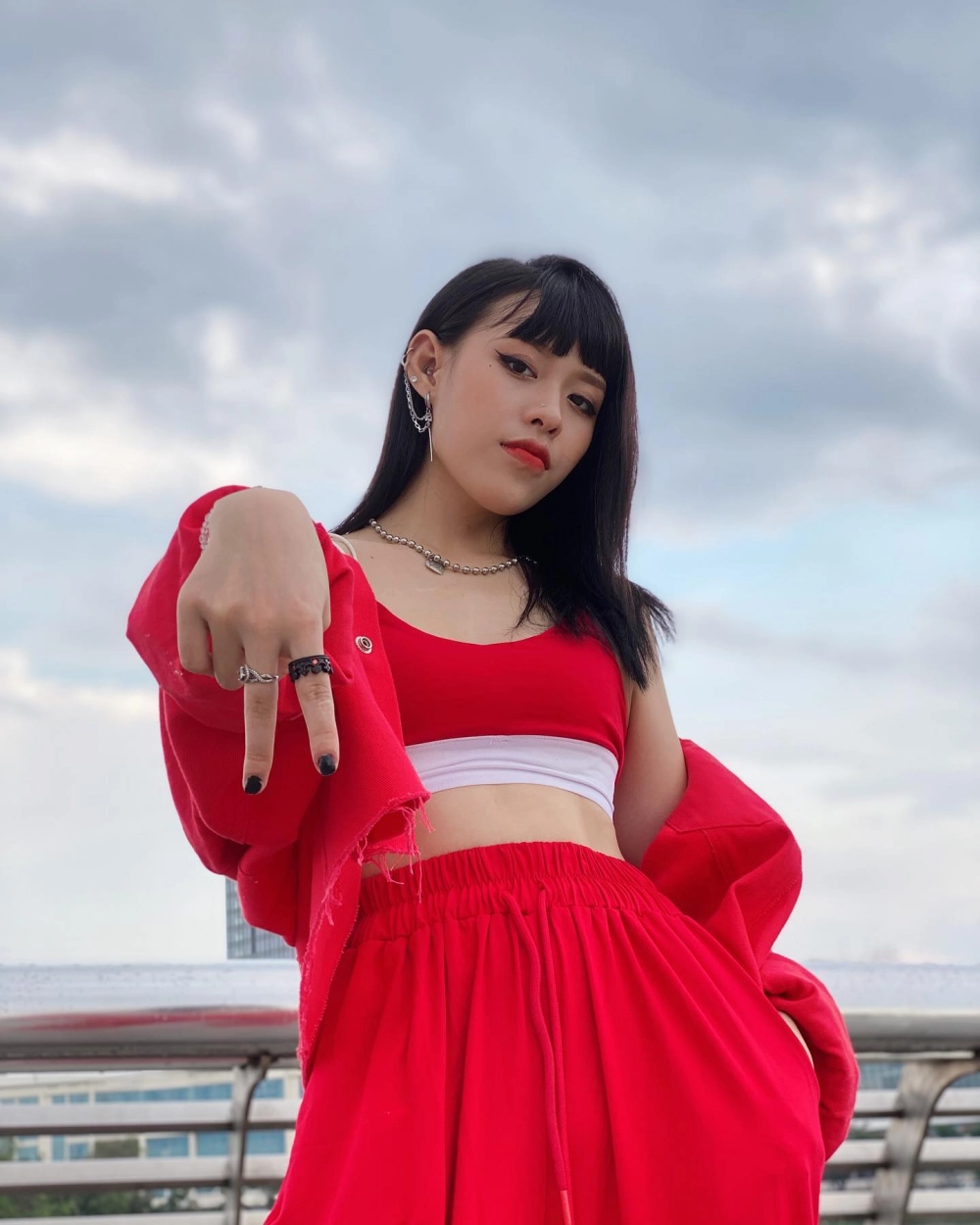 Biểu cảm thú vị trong video Trà Đặng 904