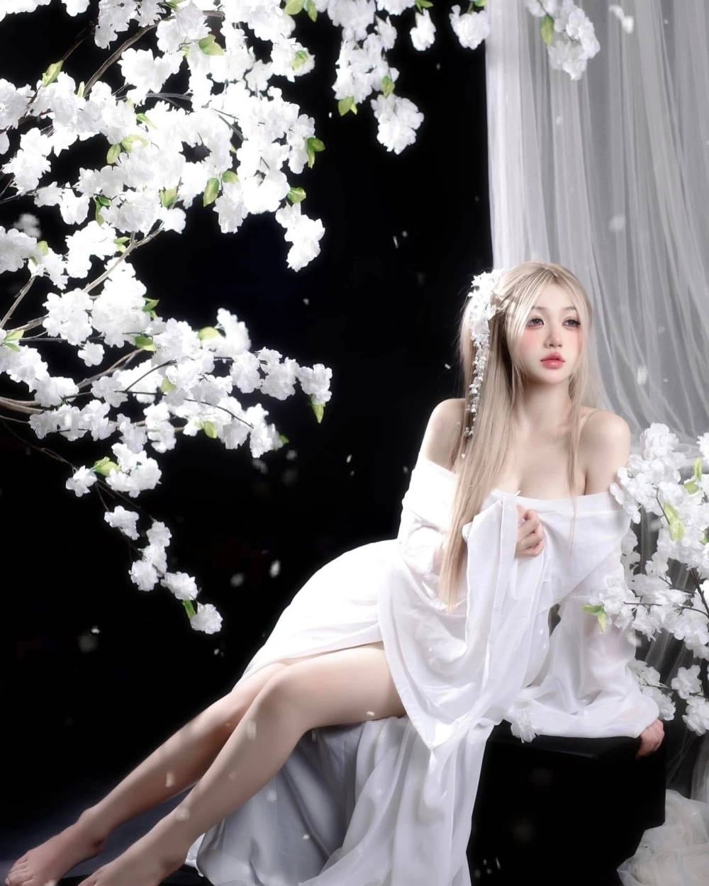 Phong cách cá tính với visual Trần Hà Linh xăm