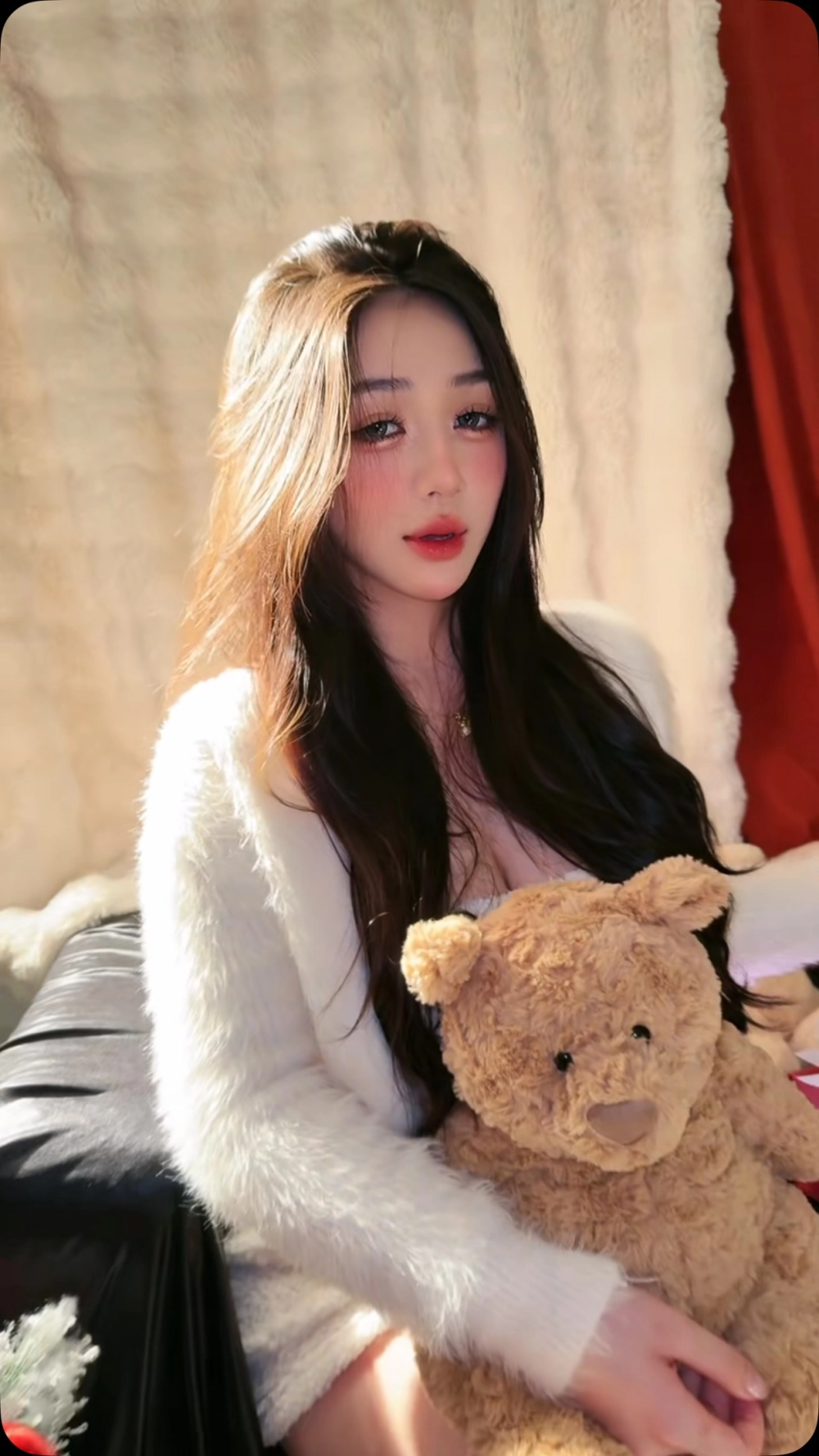 Visual cá tính trong phong cách “Trần Hà Linh new”