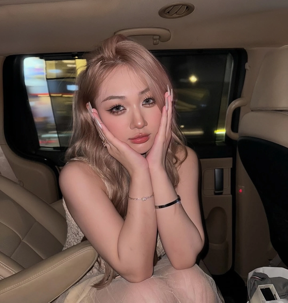 Hình ảnh khiến ai cũng hỏi Trần Hà Linh sinh năm bao nhiêu