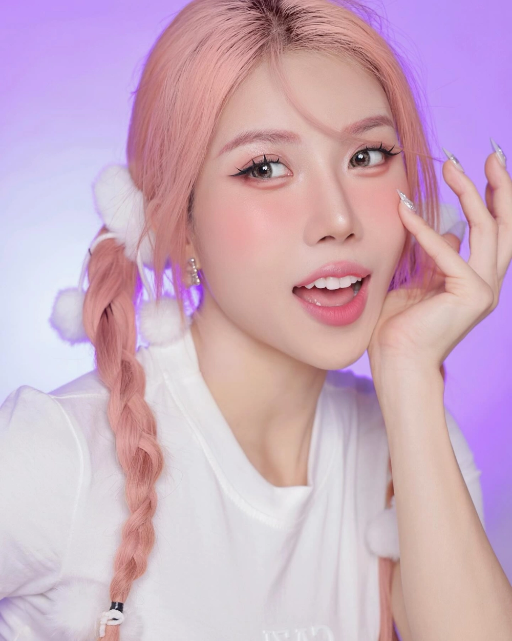 Hình ảnh gái nga instagram với vẻ đẹp lạnh lùng sang chảnh