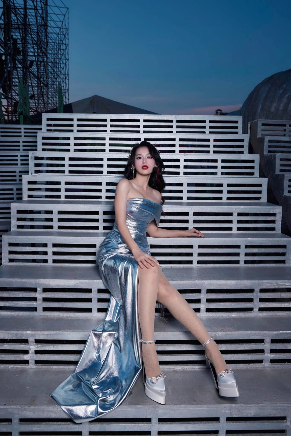 Ảnh cưới hoặc đời sống riêng khiến netizen hỏi Tú Vi có chồng chưa