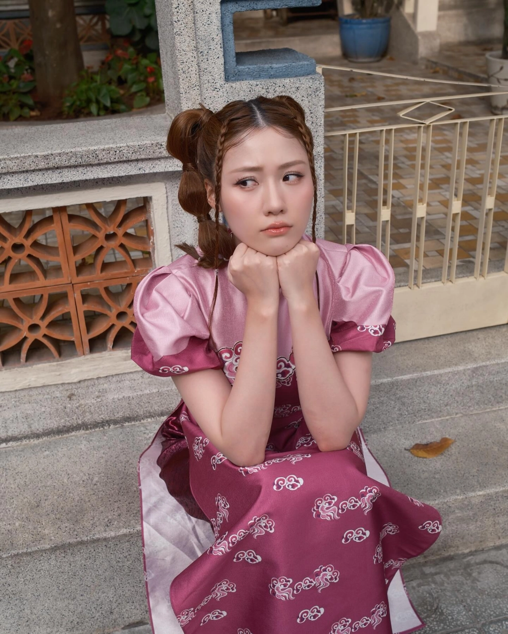 Biểu cảm tinh tế trong vai diễn Uyển Ân nhà bà nữ