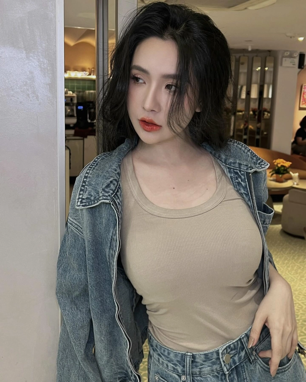 Hình ảnh gợi cảm từ Viên Vibi show app