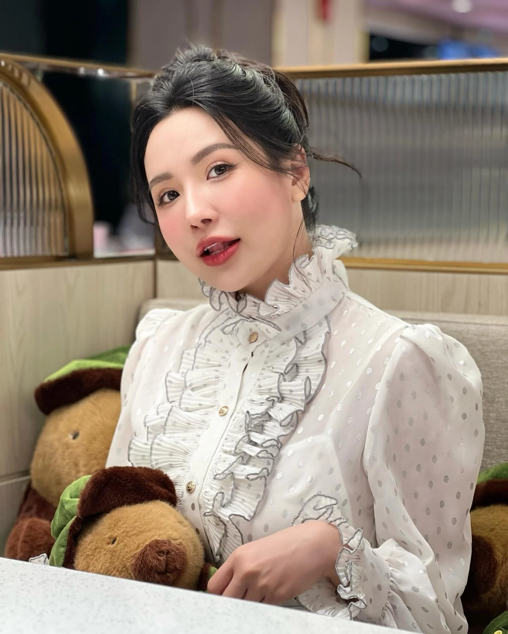 Góc nhìn rõ hơn giúp biết Viên Vibi là ai