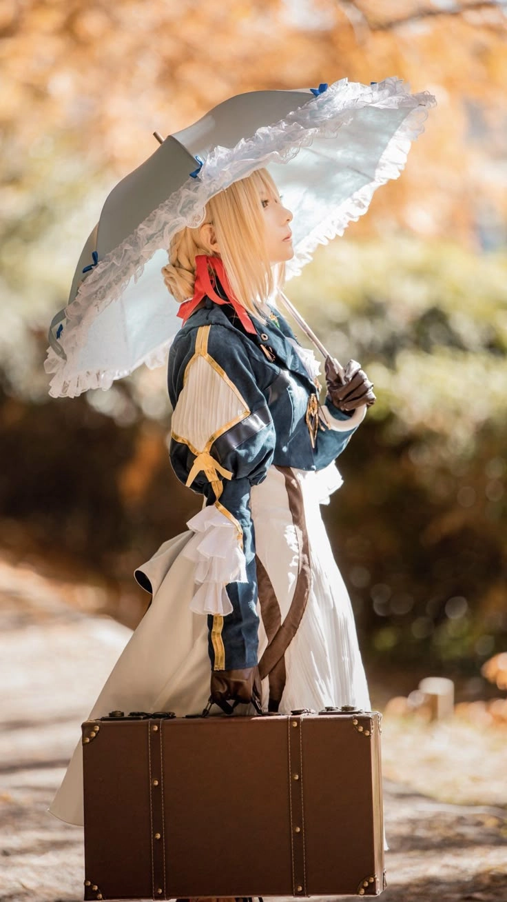 Cosplay Violet Evergarden tái hiện hoàn hảo thần thái nhân vật