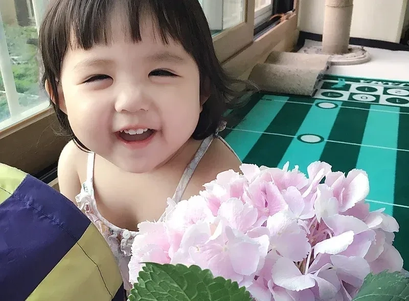 Tuyển chọn hình ảnh bé gái dễ thương đáng yêu nhất