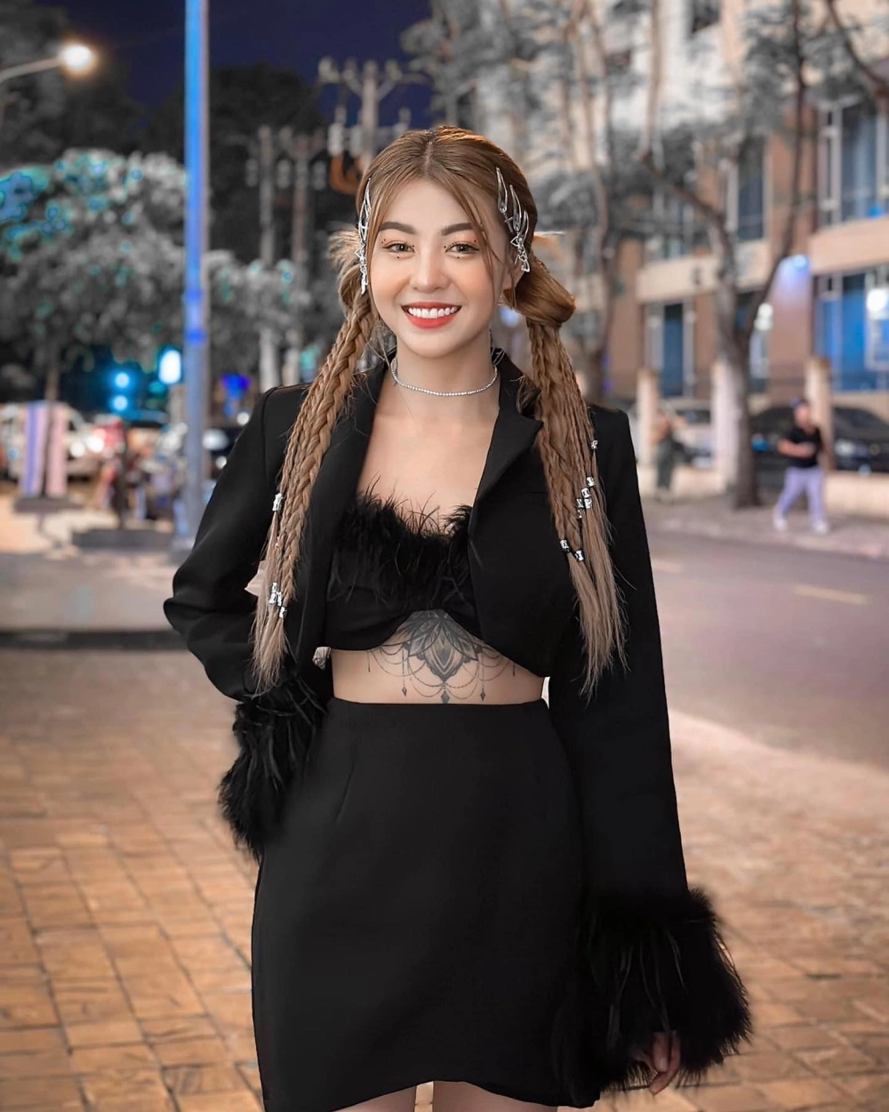 Bản karaoke ngọt ngào gắn liền với tên tuổi karaoke Hana Cẩm Tiên