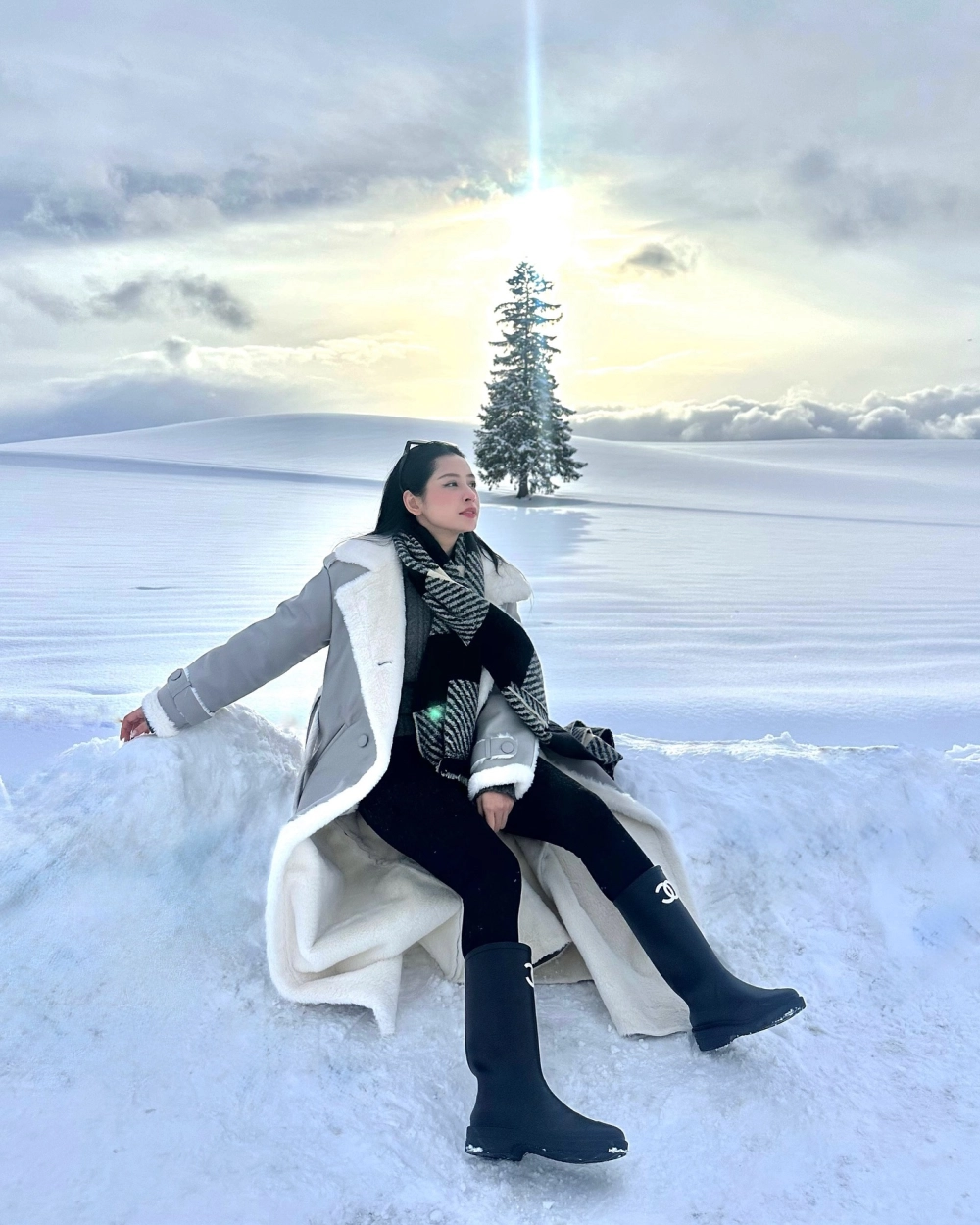 Hình ảnh trình diễn từ Chi Pu ở Trung Quốc