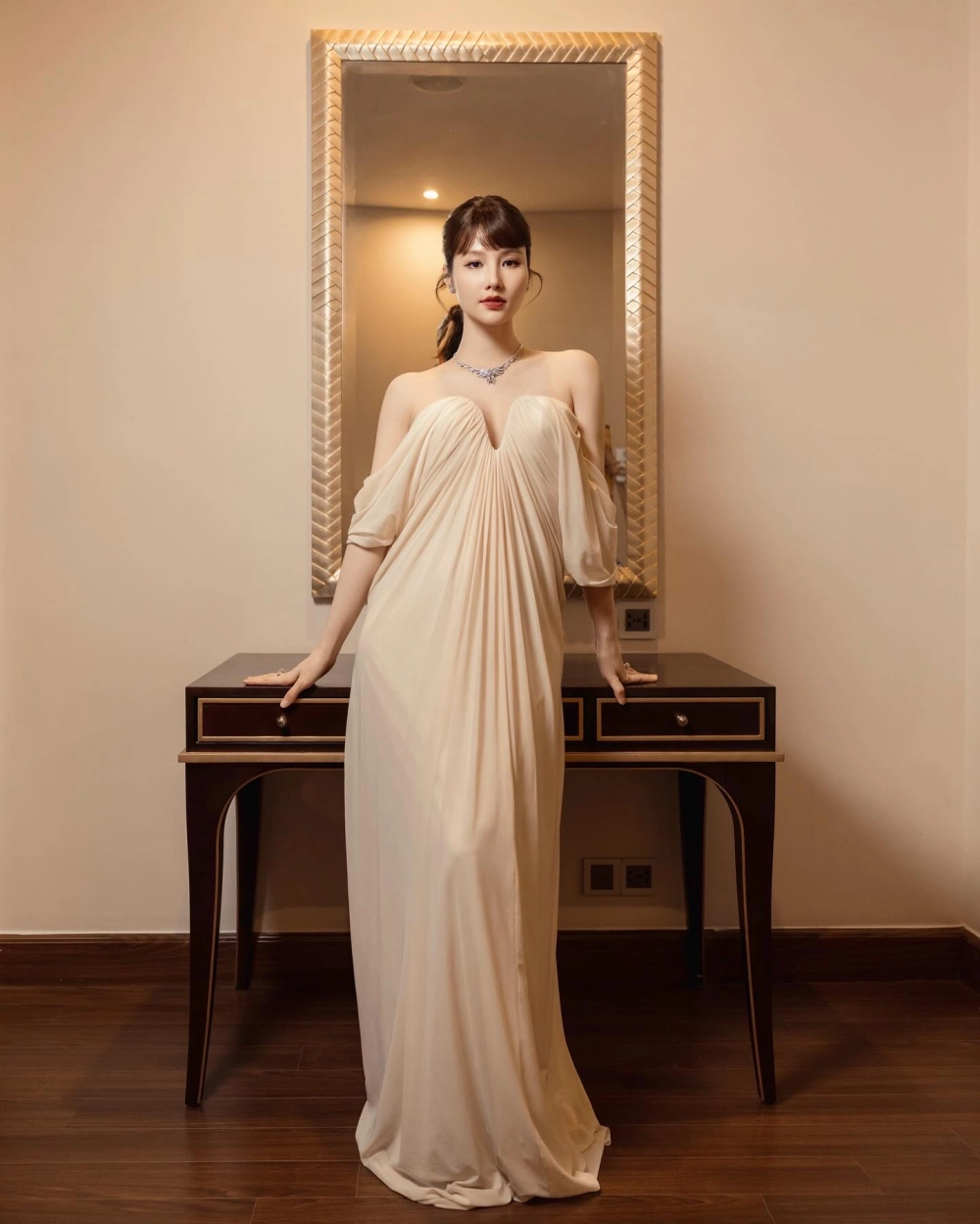 Bức ảnh hoài niệm thời thanh xuân Diễm My thời trẻ