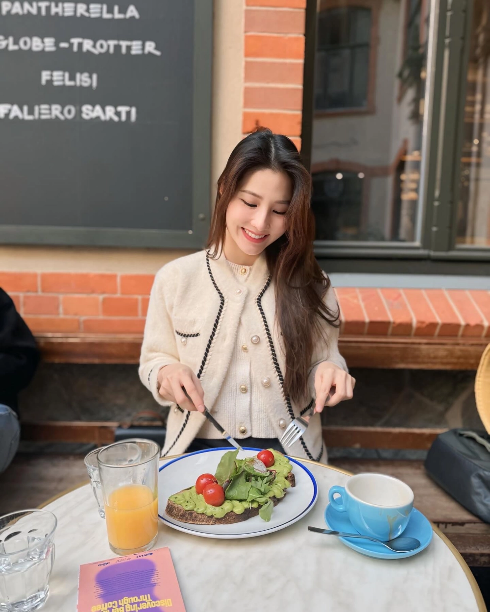 Khoảnh khắc đáng yêu của bé Diễm My thời thơ ấu