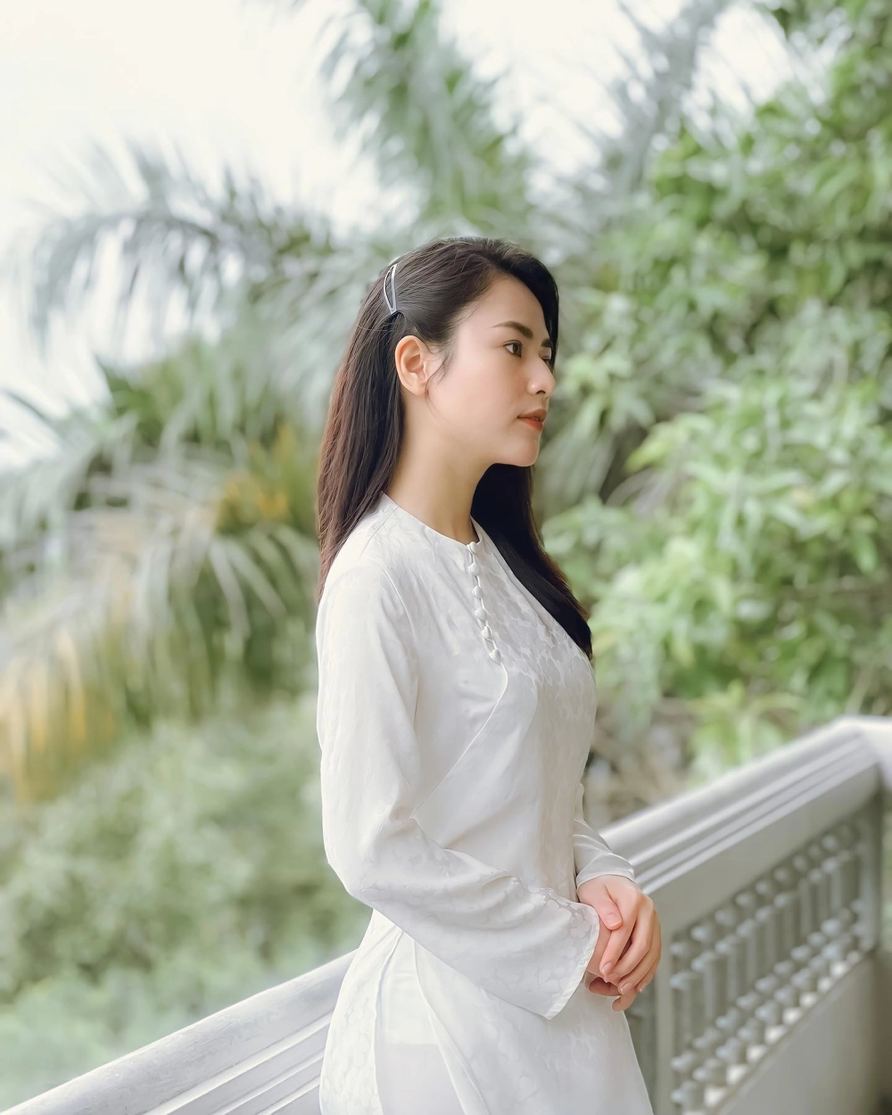 Ảnh hậu trường hé lộ diễn viên Việt Hoa đóng những phim gì