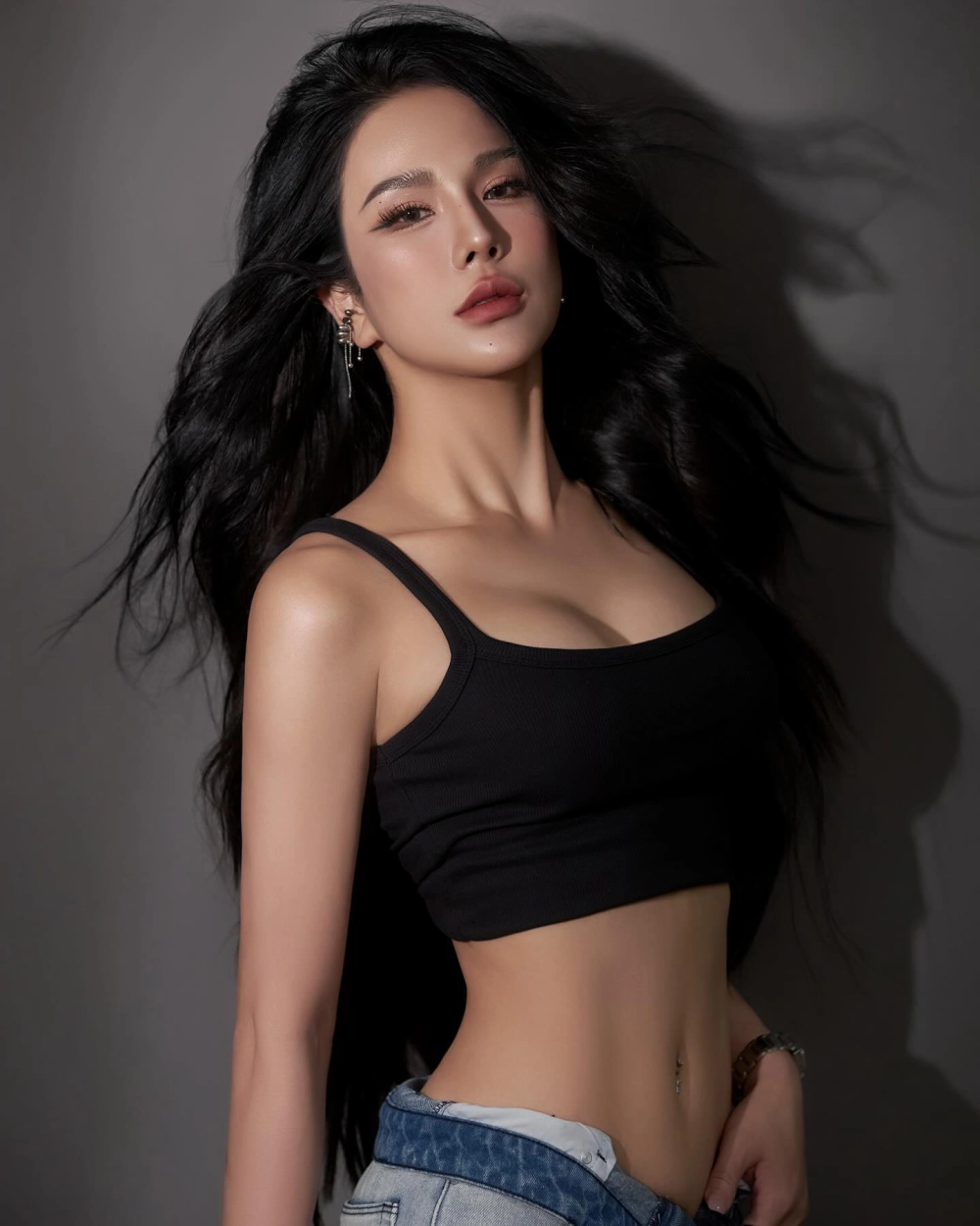 Visual cá tính gắn với tổ hợp chị đẹp đạp gió rẽ sóng