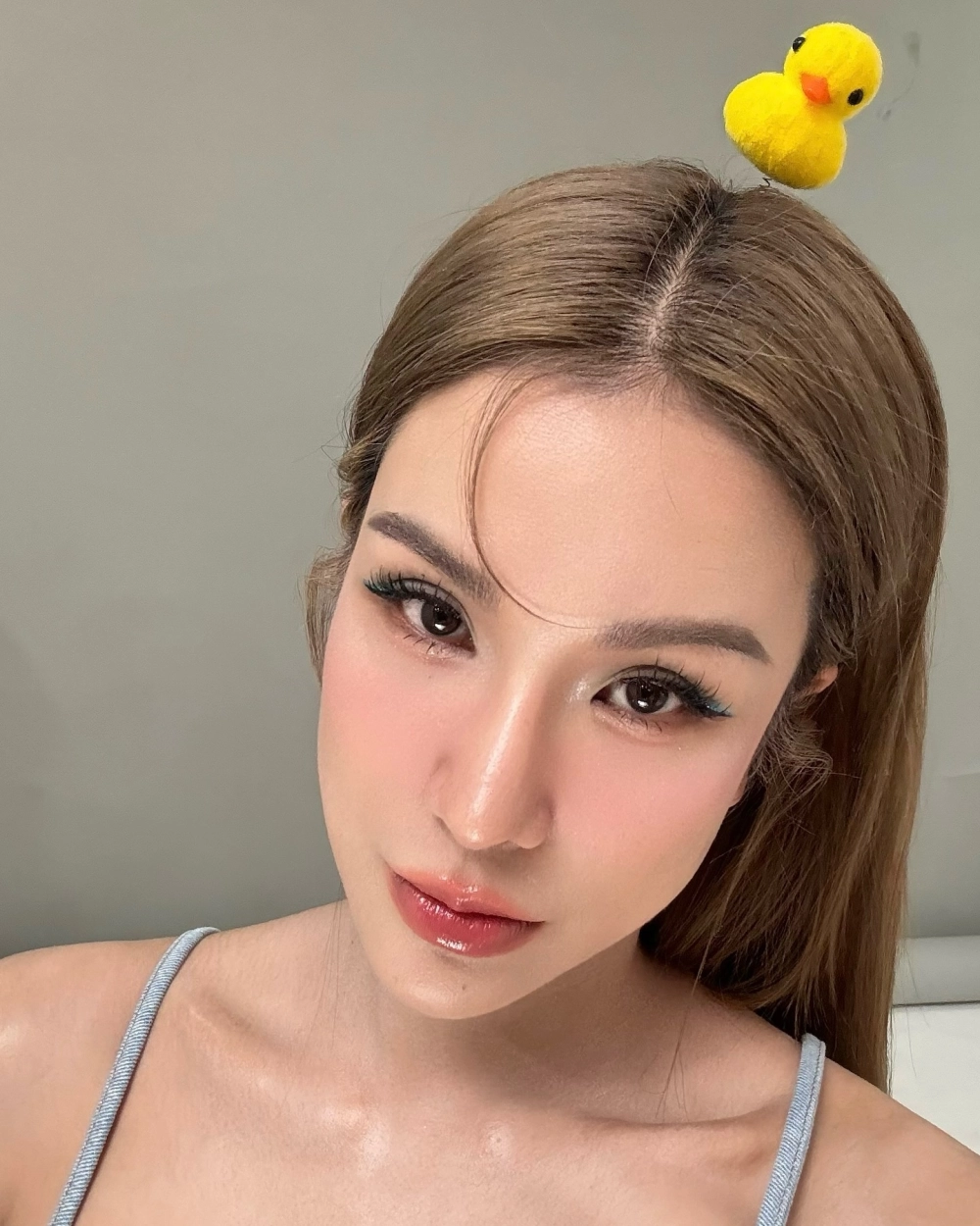 Ảnh năng động từ lần livestream Diệp Lâm Anh