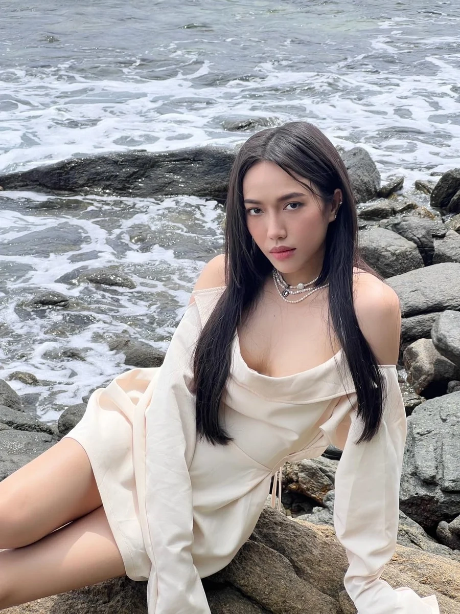 Khoảnh khắc mạnh mẽ, rực lửa trong sao nhập ngũ Diệu Nhi