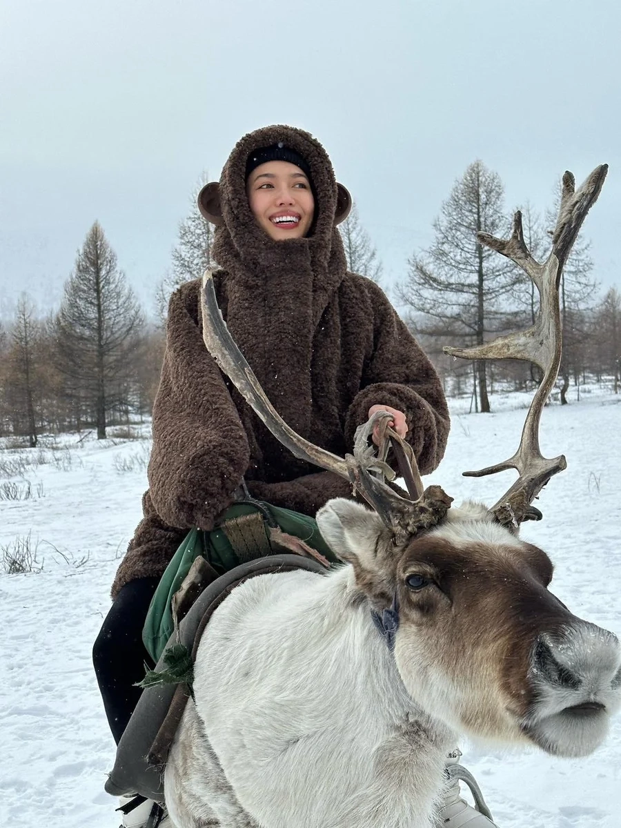 Nhan sắc ngày càng thăng hạng của Diệu Nhi tuổi U30