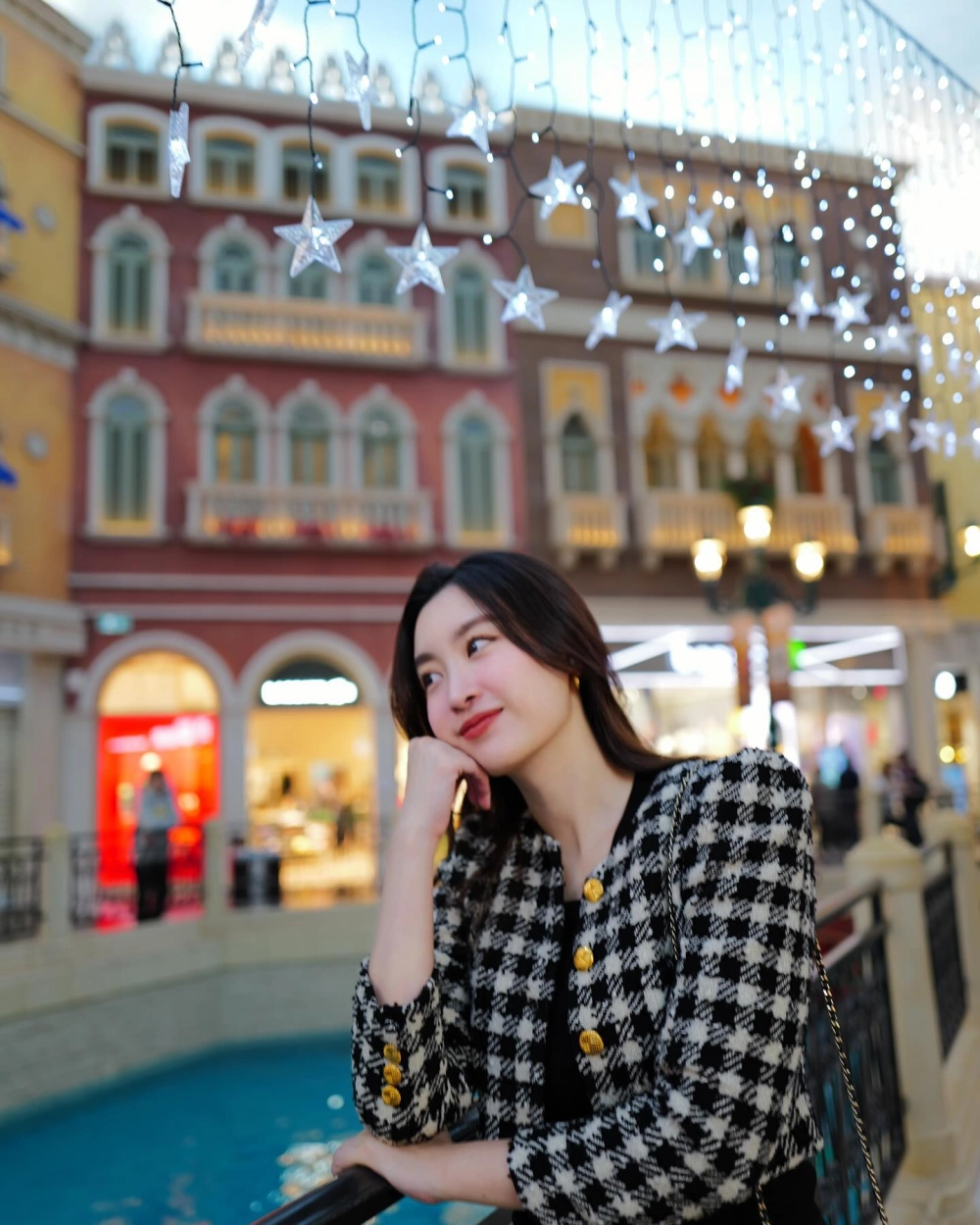 Ảnh Mỹ Linh xuất hiện mới nhất với phong cách thanh lịch