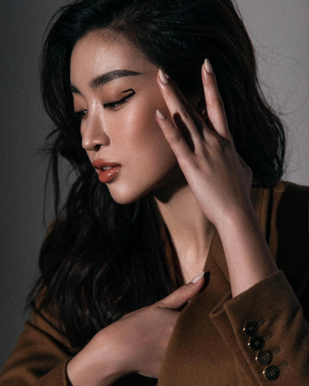 Cái tên Mỹ Linh hoa hậu gắn liền với hình ảnh thanh lịch