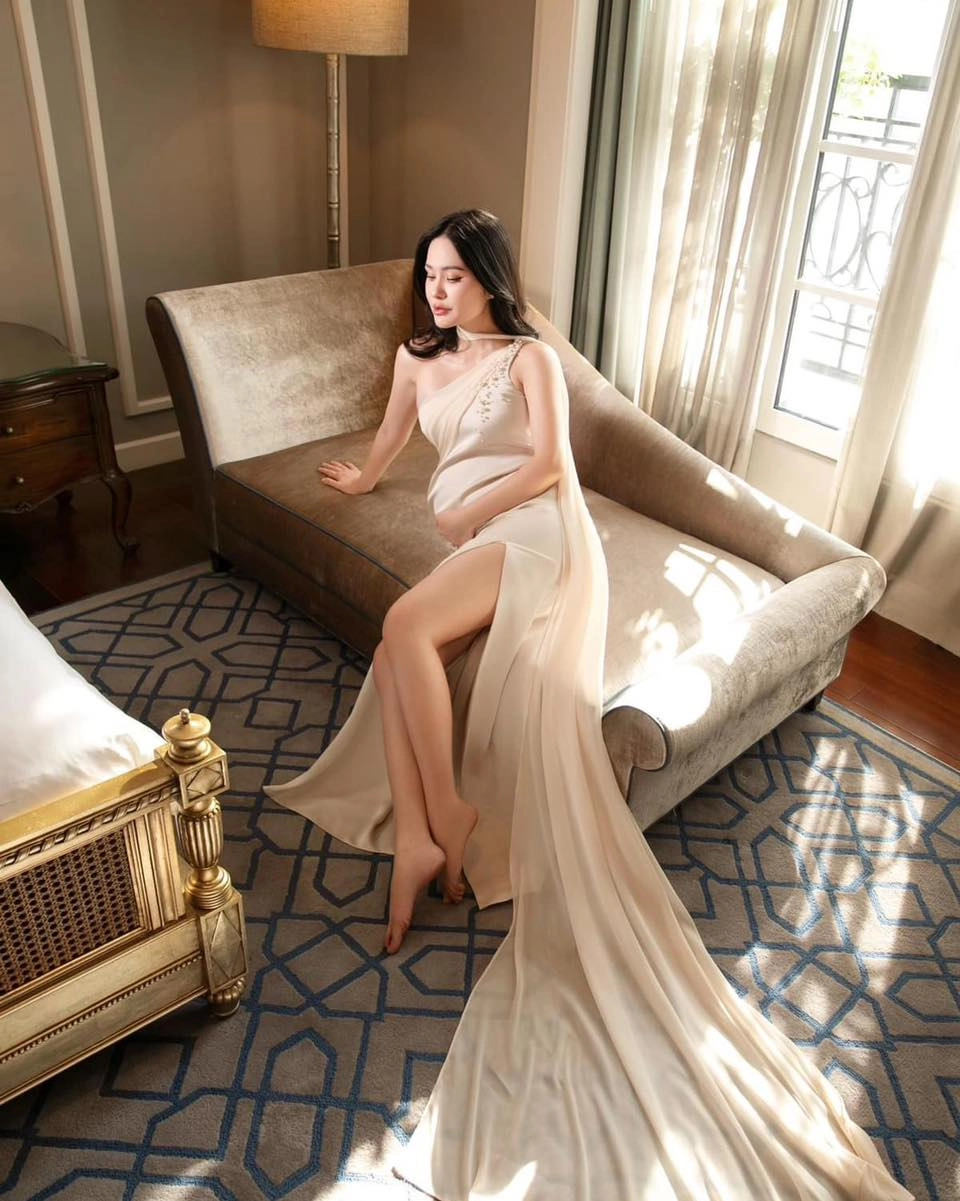 Góc ảnh trình diễn cuốn hút của Đoàn Di Băng hát