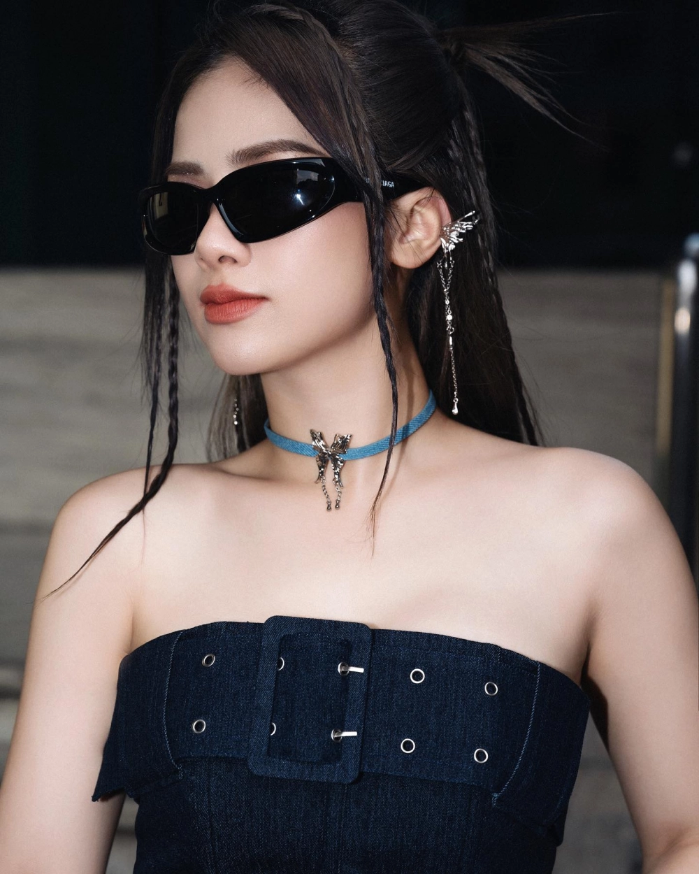 Tạo hình nổi bật tại show Chị Đẹp Đạp Gió Rẽ Sóng.